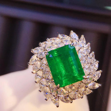 RING WOMEN LIMITED EDITION AEAW SOLID WHITE GOLD 14k; GREEN SMARALD BIG STONE 3.0CT Natural Zambian emerald Gemstones; Side Stone 1.862ct Diamond