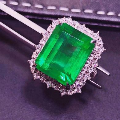 Ring Women Missing Cat Gemstone: Natural Emerald Metal: Real 18K Gold Gemstone Size: 12.88ct;Diamonds: 1.134ct;Ring body size: 21.1*19mm;Total weight: 13.22grams;Decorate With: Real Diamonds